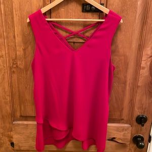 Karen Kane red sleeveless top size L.
